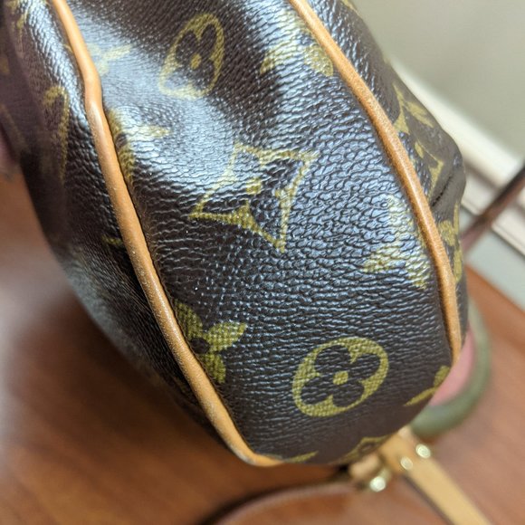 Auth Louis Vuitton Odeon Mm Monogram Canvas and Calf Leather Cross Body … - Picture 4 of 16